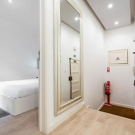 Altido Graca 1bedroom With Green Terrace & Bbq * Lisboa