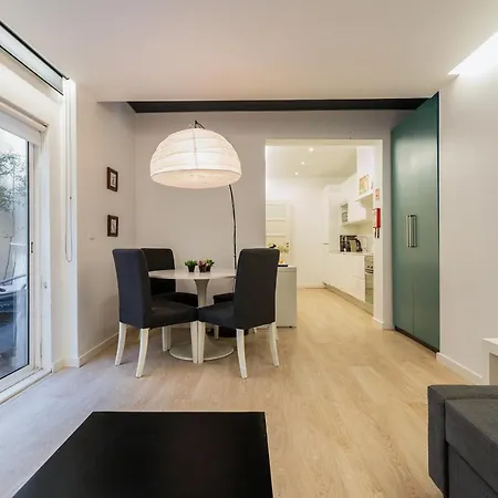 Altido Graca 1bedroom With Green Terrace & Bbq Apartmán *